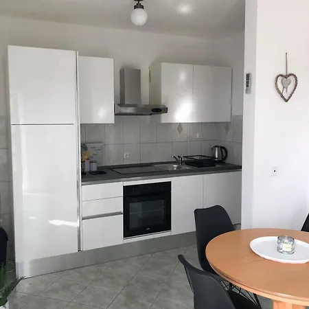 In Okrug Gornji With Sea View, Air Conditioning, Wifi, Washing Machine 5049-1