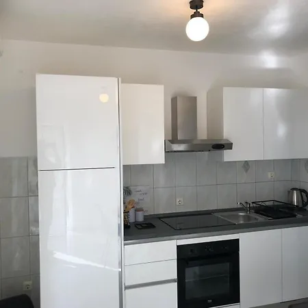 In Okrug Gornji With Sea View, Air Conditioning, Wifi, Washing Machine 5049-1 * Traù