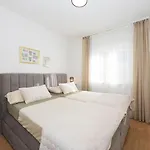 In Okrug Gornji With Sea View, Air Conditioning, Wifi, Washing Machine 5049-1 Apartament