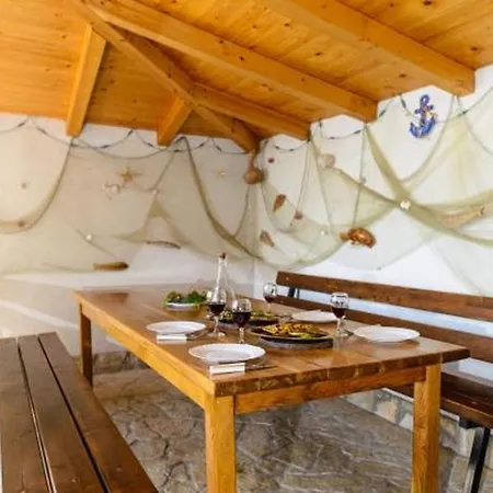 In Okrug Gornji With Sea View, Air Conditioning, Wifi, Washing Machine 5049-1 Traù