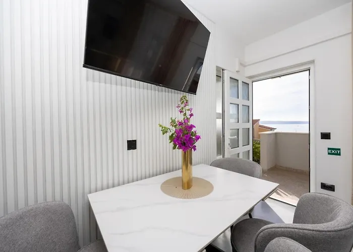 In Okrug Gornji With Sea View, Air Conditioning, Wifi, Washing Machine 5049-1 Appartement Trogir